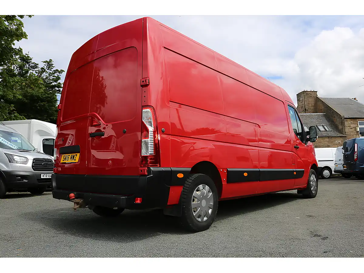 Used 2016 Nissan Nv400 Se H/R P/V Red - Interior and Exterior details 9