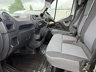 Used 2016 Nissan NV400 Se Silver - Interior and Exterior details 15