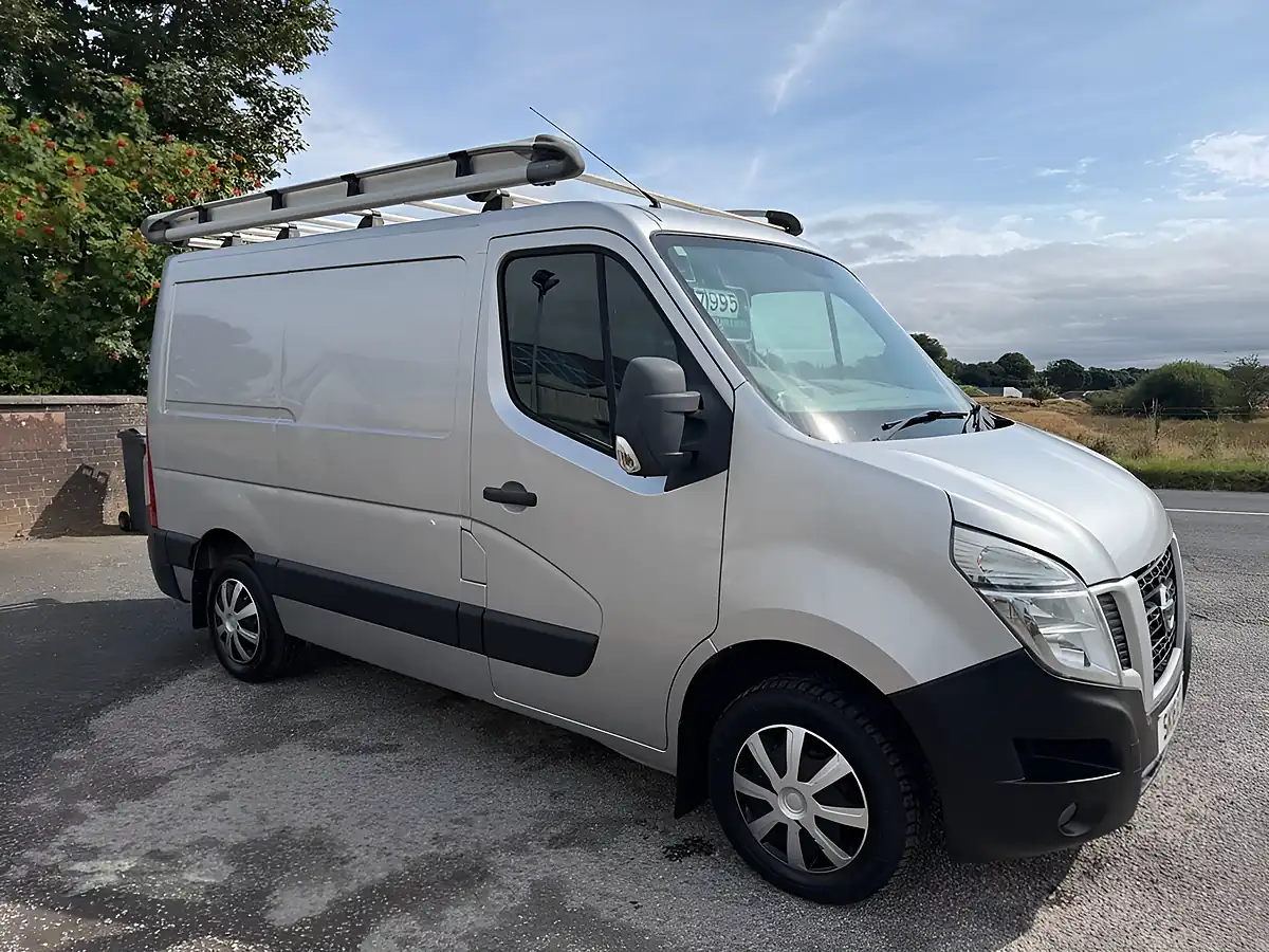 Used 2016 Nissan NV400 Se Silver - Interior and Exterior details 2