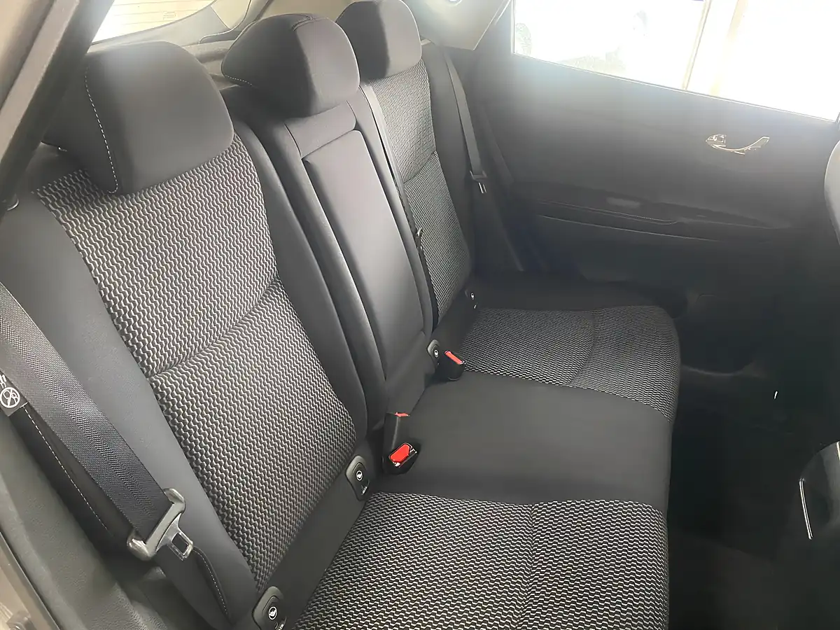 Used 2016 Nissan Pulsar Acenta Grey - Interior and Exterior details 16