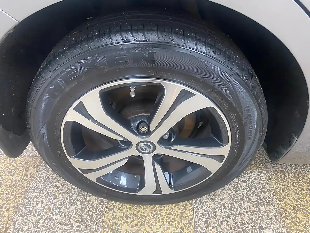 Used 2016 Nissan Pulsar Acenta Grey - Interior and Exterior details 19