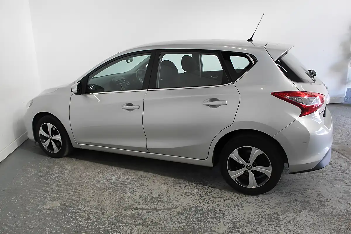 Used 2016 Nissan Pulsar Acenta Silver - Interior and Exterior details 7