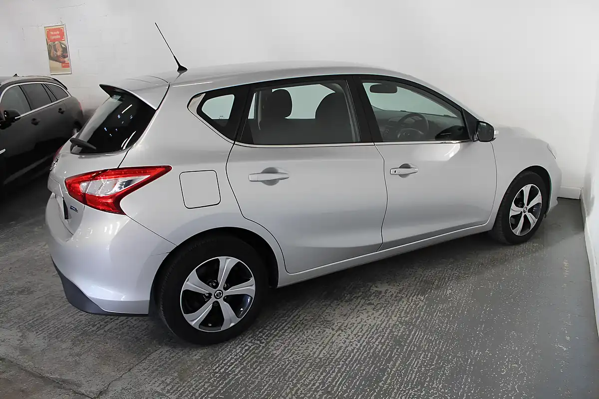 Used 2016 Nissan Pulsar Acenta Silver - Interior and Exterior details 8