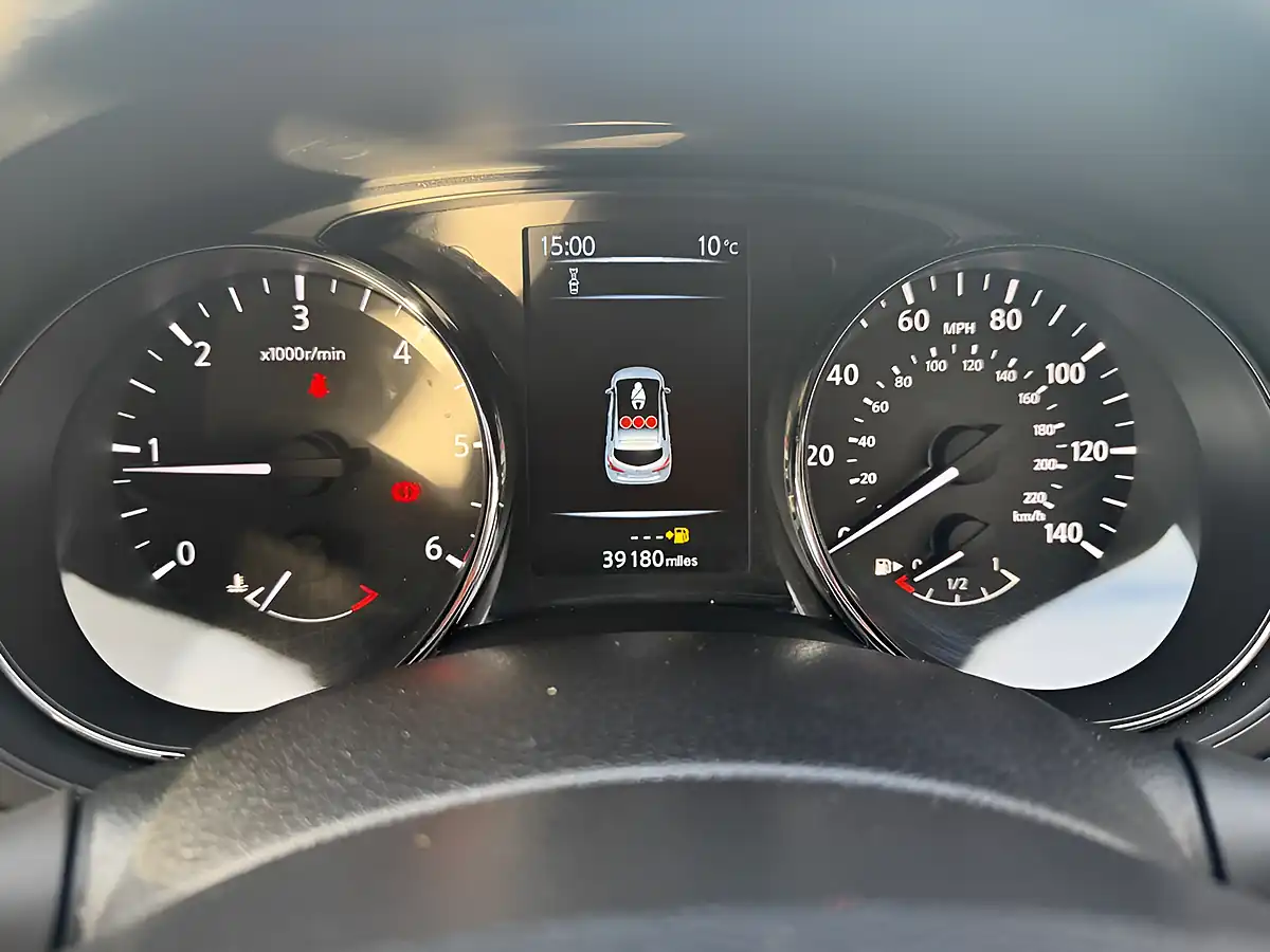 Used 2016 Nissan Pulsar Acenta White - Interior and Exterior details 18