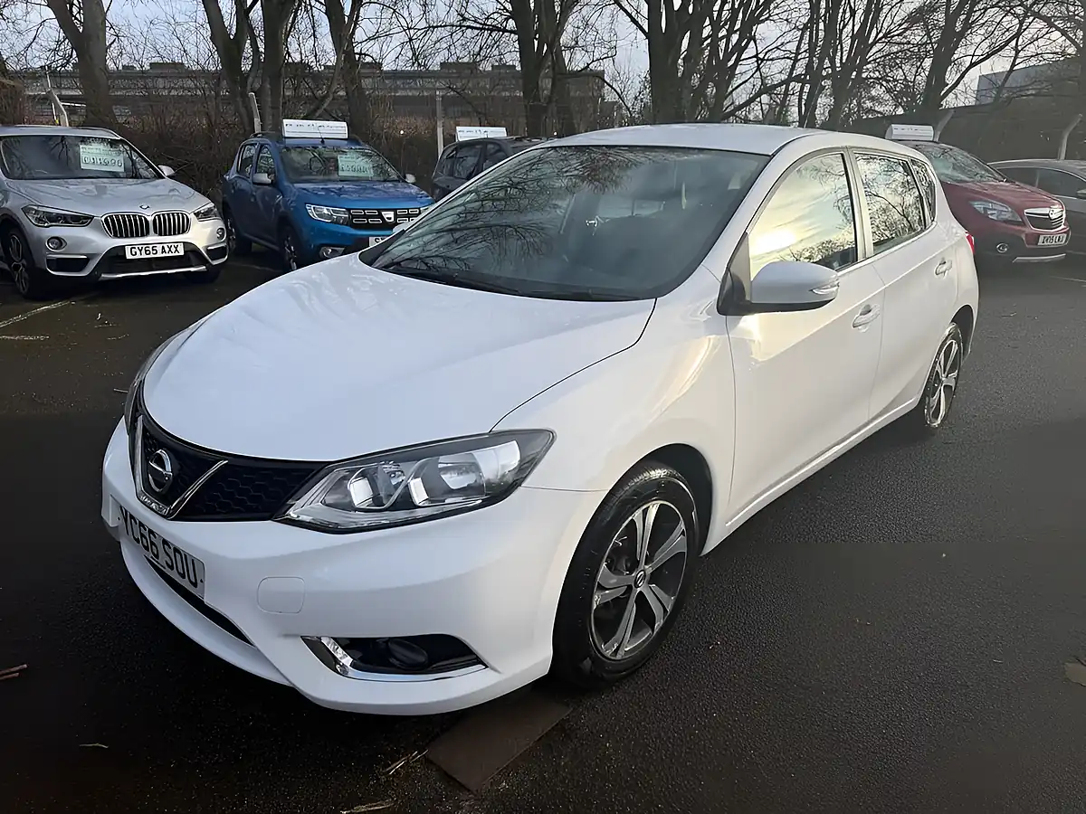 Used 2016 Nissan Pulsar Acenta White - Interior and Exterior details 2