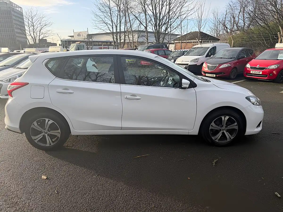 Used 2016 Nissan Pulsar Acenta White - Interior and Exterior details 7