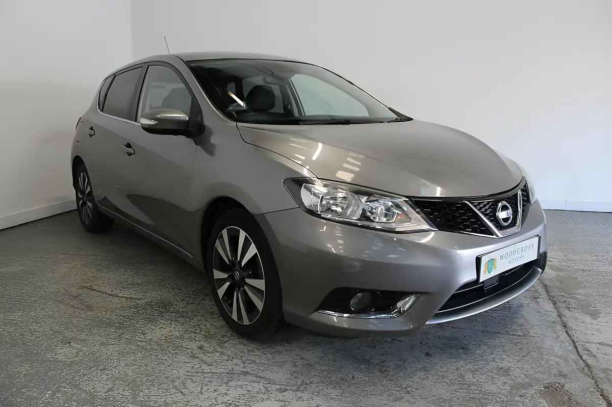Used 2016 Nissan Pulsar N-Connecta Grey - Front View