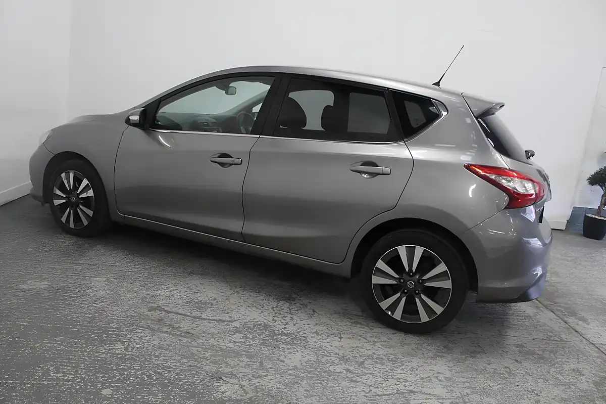 Used 2016 Nissan Pulsar N-Connecta Grey - Interior and Exterior details 7