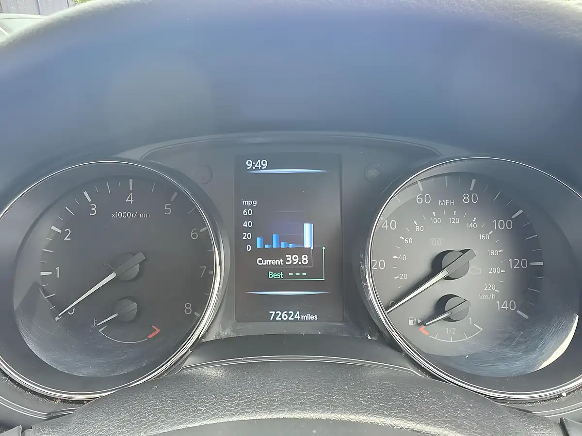 Used 2016 Nissan Pulsar N-Connecta Grey - Interior and Exterior details 10