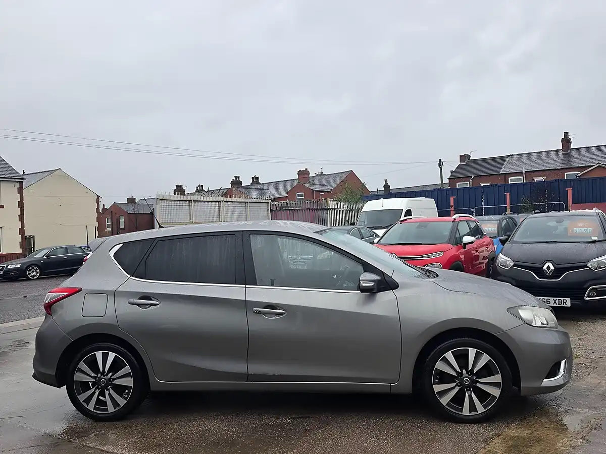 Used 2016 Nissan Pulsar N-Connecta Grey - Interior and Exterior details 8