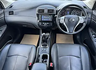 Used 2016 Nissan Pulsar Tekna Blue - Interior and Exterior details 14