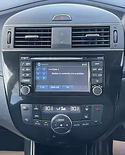 Used 2016 Nissan Pulsar Tekna Blue - Interior and Exterior details 16