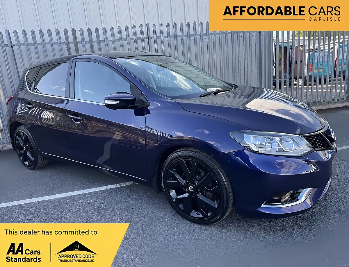 Used 2016 Nissan Pulsar Tekna Blue - Interior and Exterior details 2