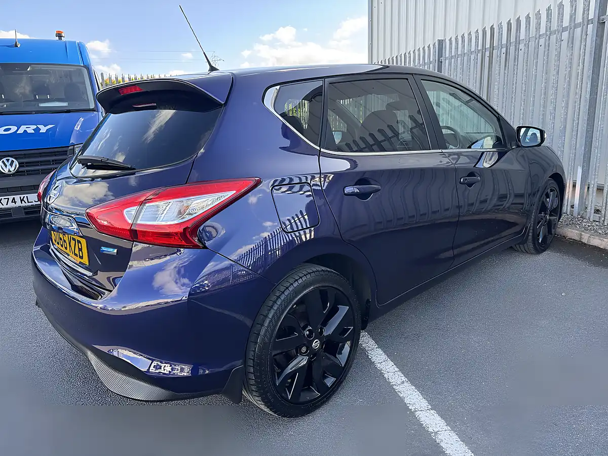 Used 2016 Nissan Pulsar Tekna Blue - Interior and Exterior details 6