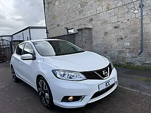 Used 2016 Nissan Pulsar Tekna White - Interior and Exterior details 11