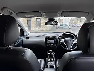 Used 2016 Nissan Pulsar Tekna White - Interior and Exterior details 6
