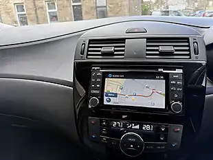 Used 2016 Nissan Pulsar Tekna White - Interior and Exterior details 9