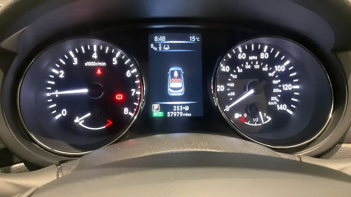 Used 2016 Nissan Pulsar Tekna Xtron Azure Blue - Interior and Exterior details 13