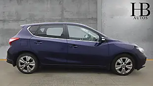 Used 2016 Nissan Pulsar Tekna Xtron Azure Blue - Interior and Exterior details 6