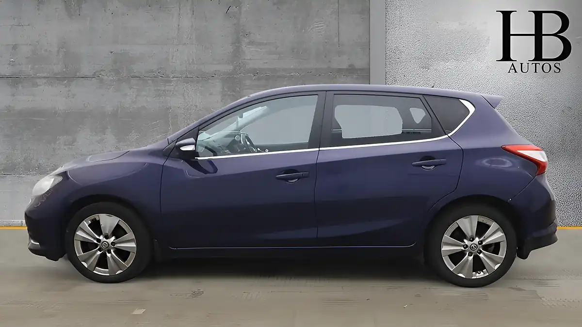 Used 2016 Nissan Pulsar Tekna Xtron Azure Blue - Interior and Exterior details 7