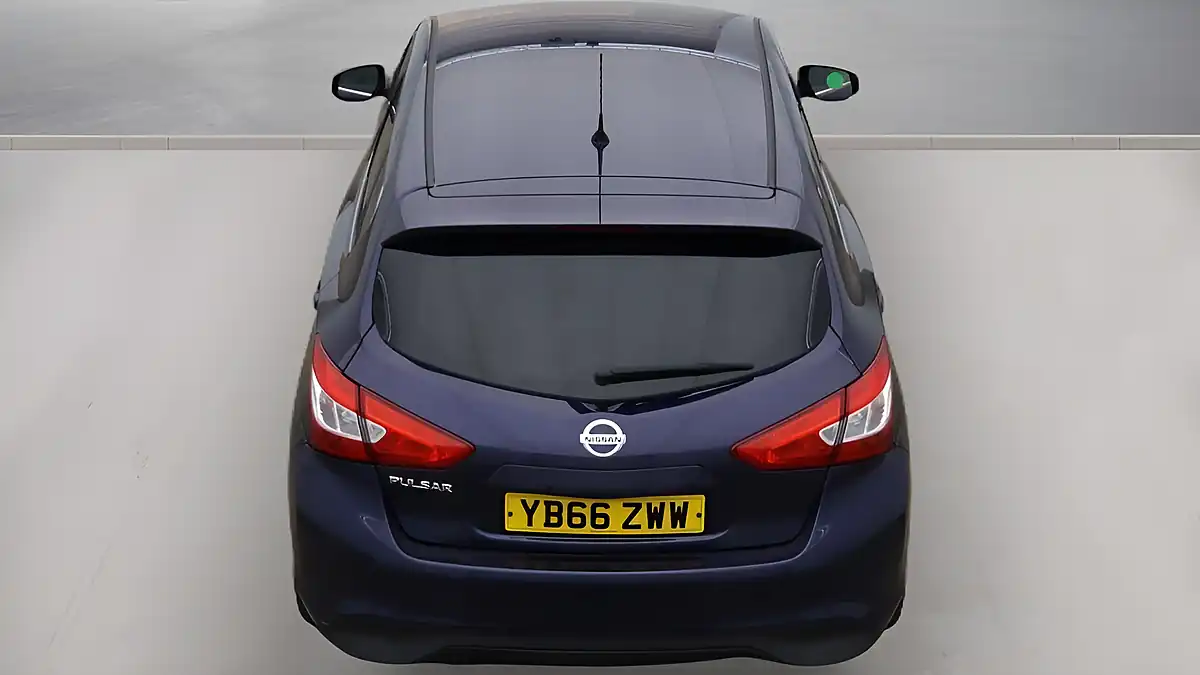 Used 2016 Nissan Pulsar Tekna Xtron Azure Blue - Interior and Exterior details 9