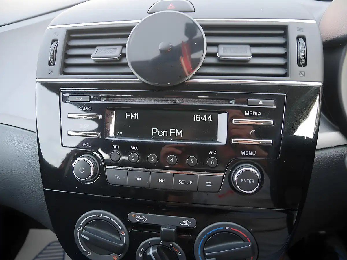 Used 2016 Nissan Pulsar Visia Flame Red - Interior and Exterior details 15