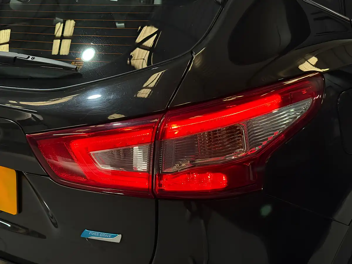 Used 2016 Nissan Qashqai Acenta Black - Interior and Exterior details 15