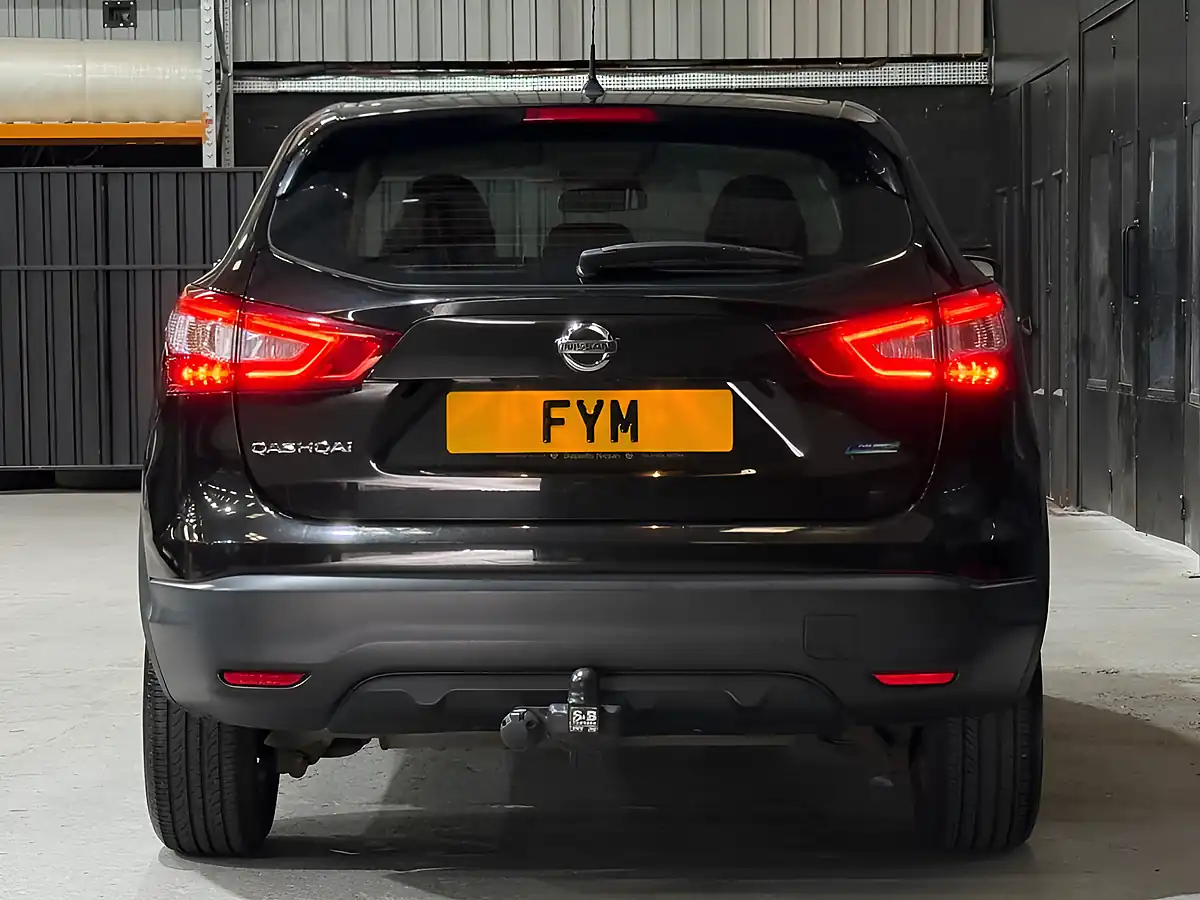 Used 2016 Nissan Qashqai Acenta Black - Interior and Exterior details 6