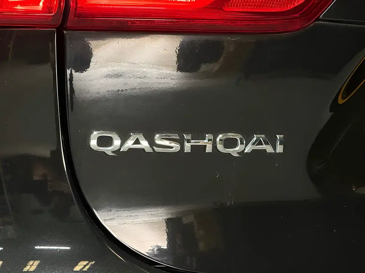 Used 2016 Nissan Qashqai Acenta Black - Interior and Exterior details 8