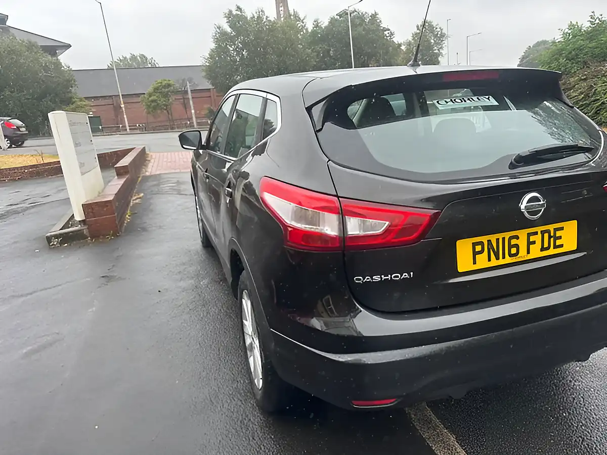Used 2016 Nissan Qashqai Acenta Black - Interior and Exterior details 10