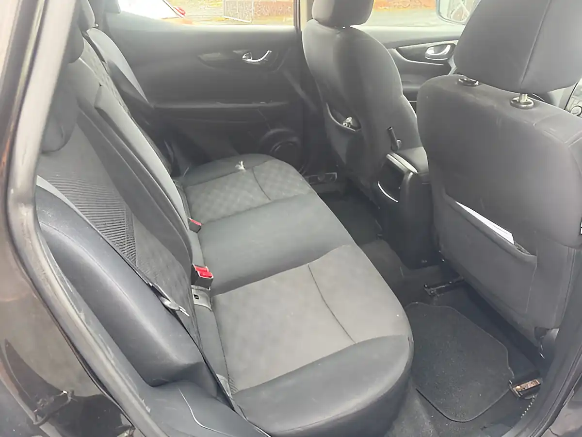 Used 2016 Nissan Qashqai Acenta Black - Interior and Exterior details 16