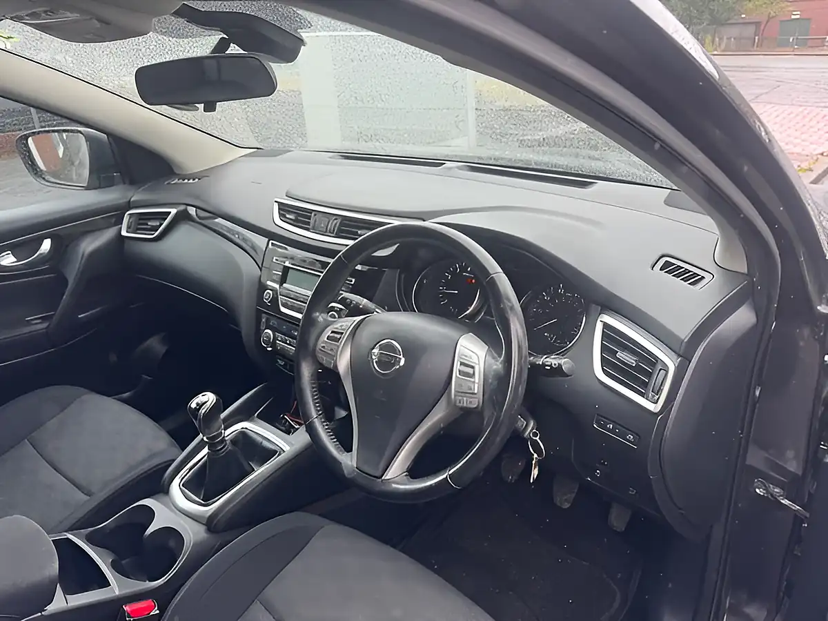 Used 2016 Nissan Qashqai Acenta Black - Interior and Exterior details 19