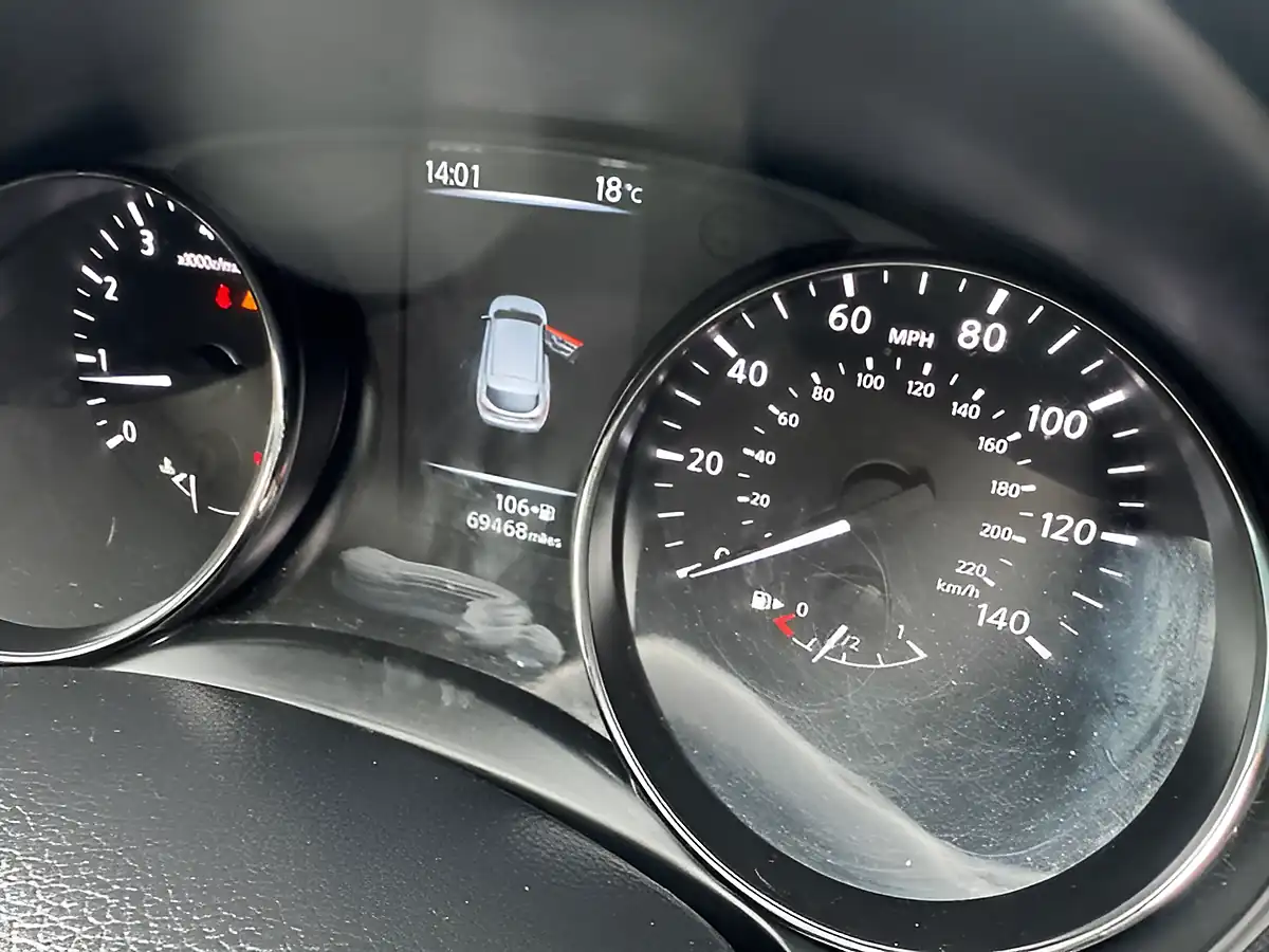 Used 2016 Nissan Qashqai Acenta Black - Interior and Exterior details 20
