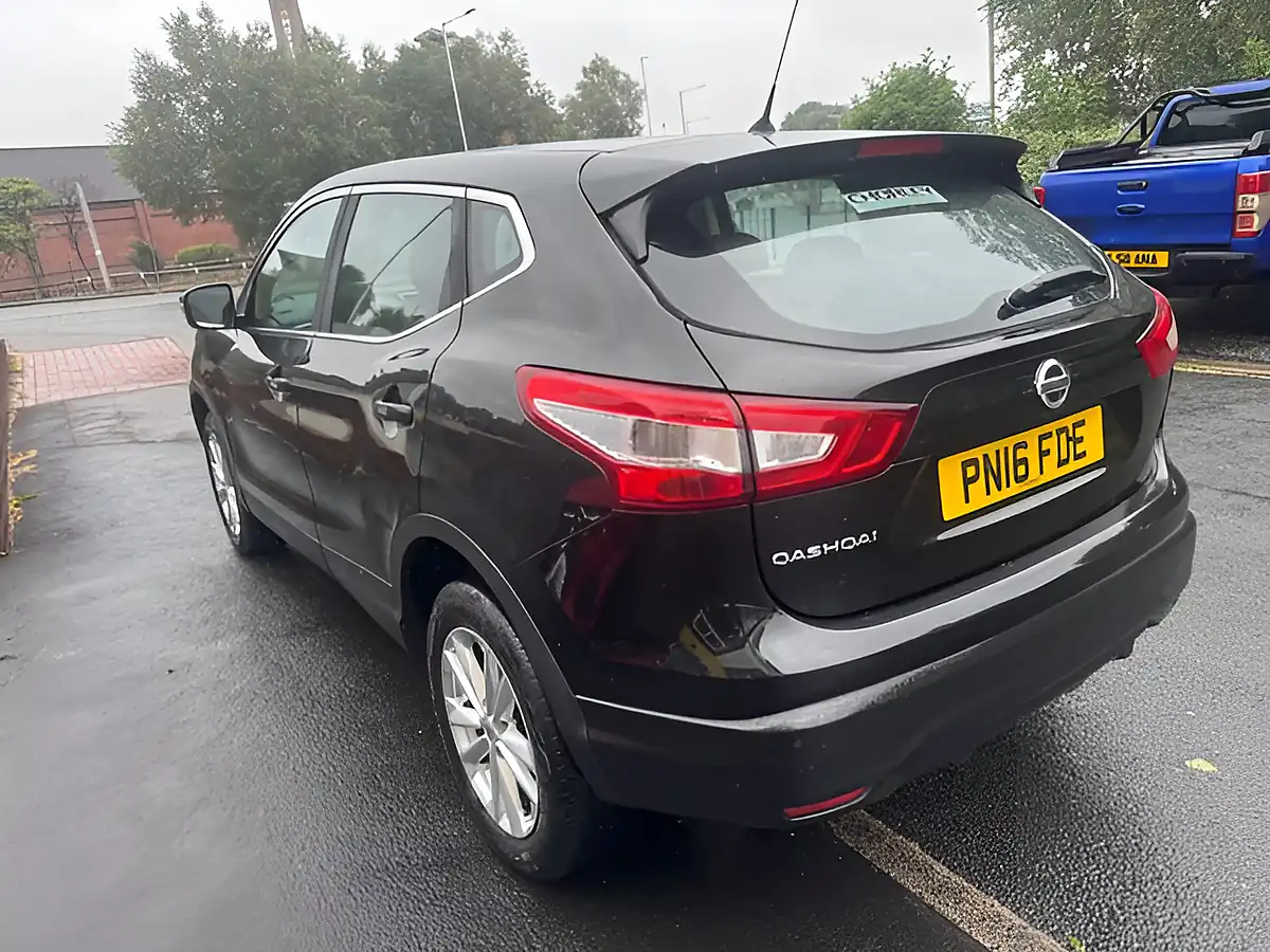 Used 2016 Nissan Qashqai Acenta Black - Interior and Exterior details 3