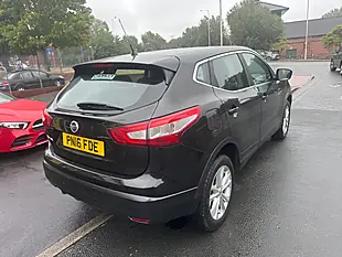 Used 2016 Nissan Qashqai Acenta Black - Interior and Exterior details 4