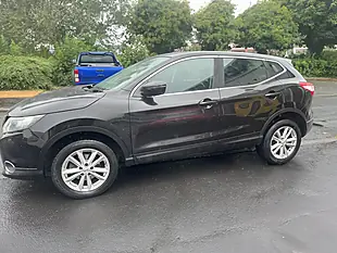 Used 2016 Nissan Qashqai Acenta Black - Interior and Exterior details 9