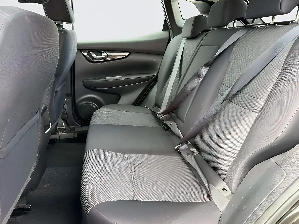 Used 2016 Nissan Qashqai Acenta Black - Interior and Exterior details 14