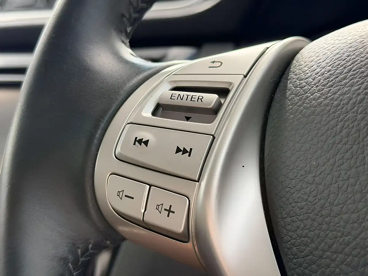 Used 2016 Nissan Qashqai Acenta Black - Interior and Exterior details 15