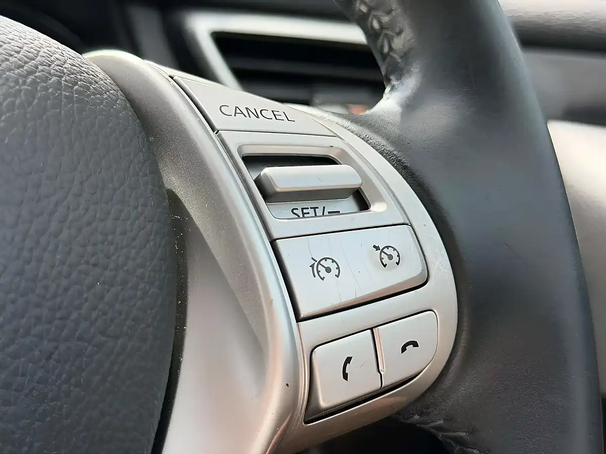 Used 2016 Nissan Qashqai Acenta Black - Interior and Exterior details 16
