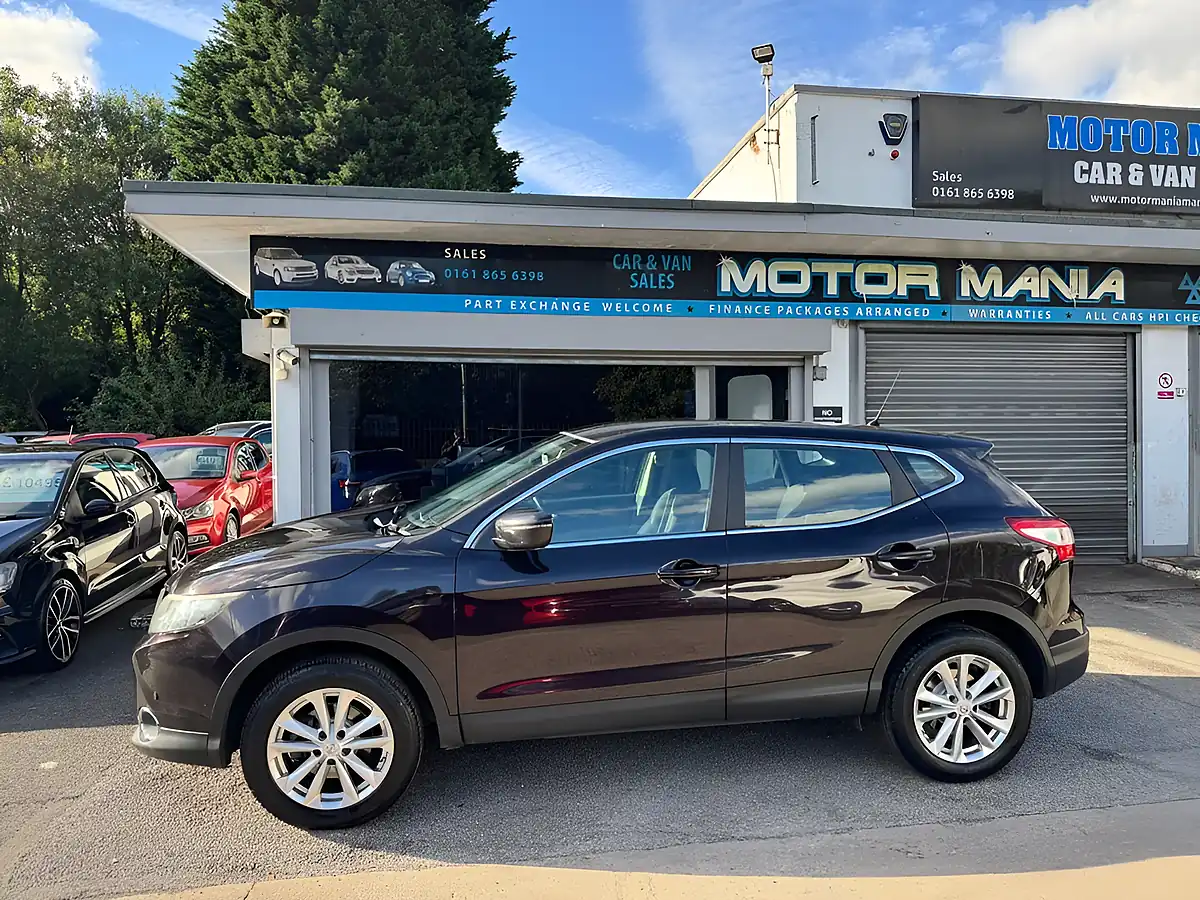 Used 2016 Nissan Qashqai Acenta Black - Interior and Exterior details 2