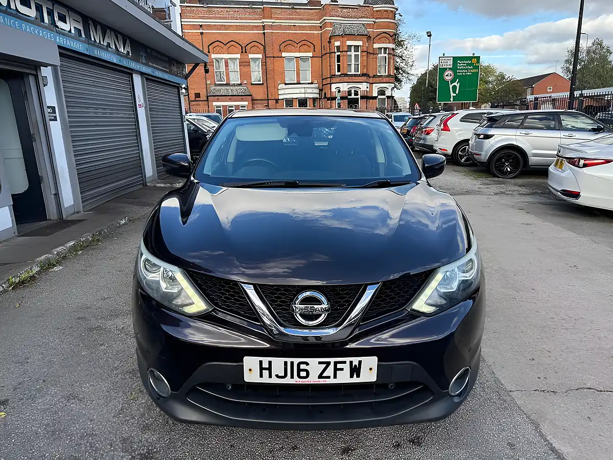 Used 2016 Nissan Qashqai Acenta Black - Interior and Exterior details 4