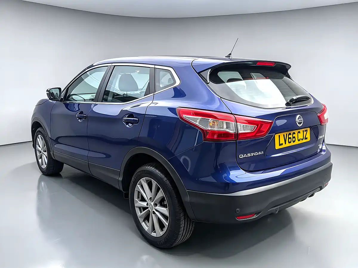 Used 2016 Nissan Qashqai Acenta Blue - Interior and Exterior details 2