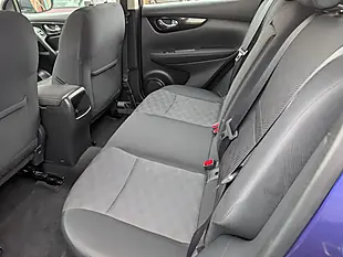 Used 2016 Nissan Qashqai Acenta Blue - Interior and Exterior details 7