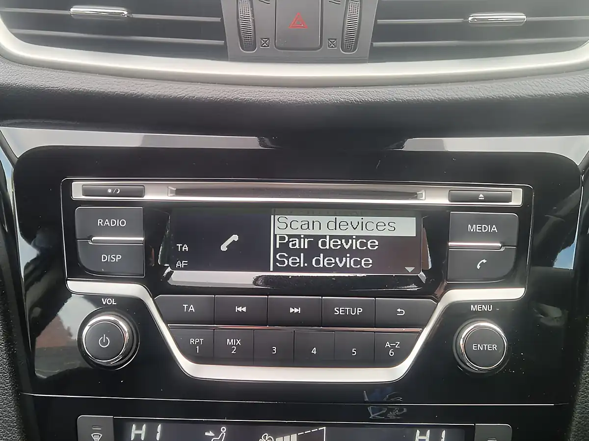 Used 2016 Nissan Qashqai Acenta Bronze - Interior and Exterior details 18
