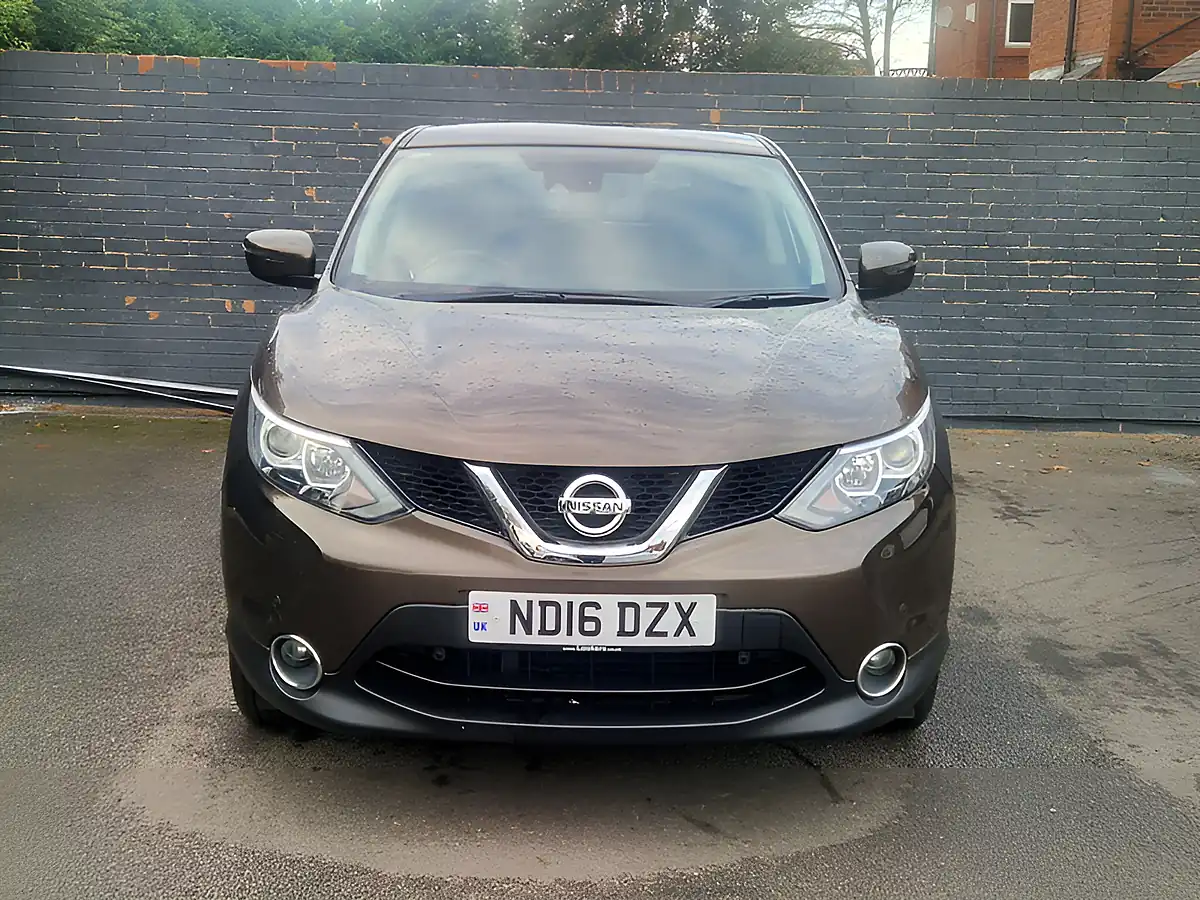 Used 2016 Nissan Qashqai Acenta Bronze - Interior and Exterior details 4