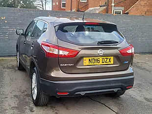Used 2016 Nissan Qashqai Acenta Bronze - Interior and Exterior details 8
