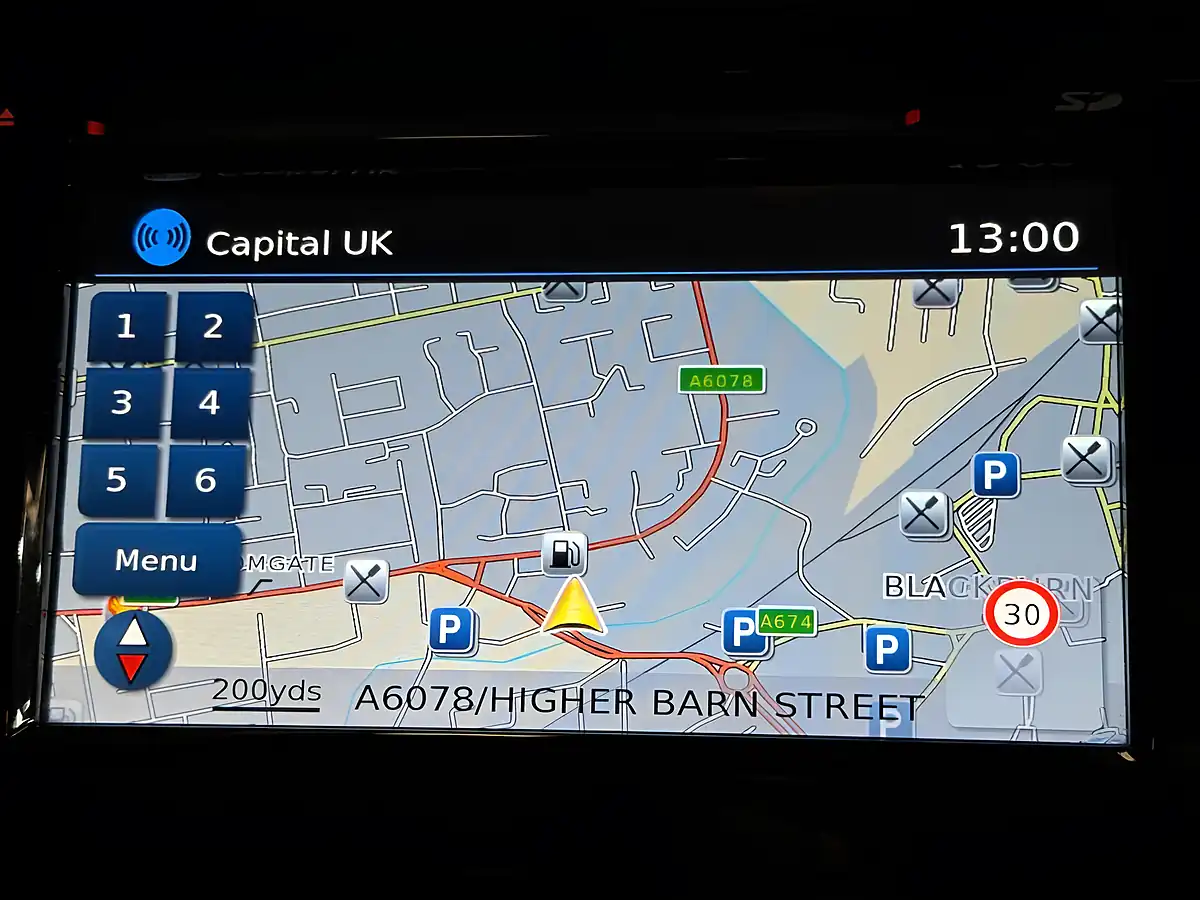 Used 2016 Nissan Qashqai Acenta Grey - Interior and Exterior details 10