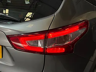 Used 2016 Nissan Qashqai Acenta Grey - Interior and Exterior details 12