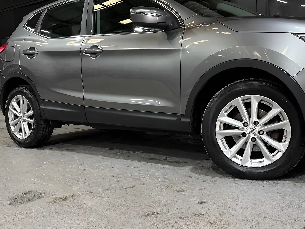 Used 2016 Nissan Qashqai Acenta Grey - Interior and Exterior details 20
