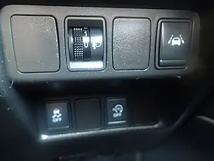 Used 2016 Nissan Qashqai Acenta Grey - Interior and Exterior details 12